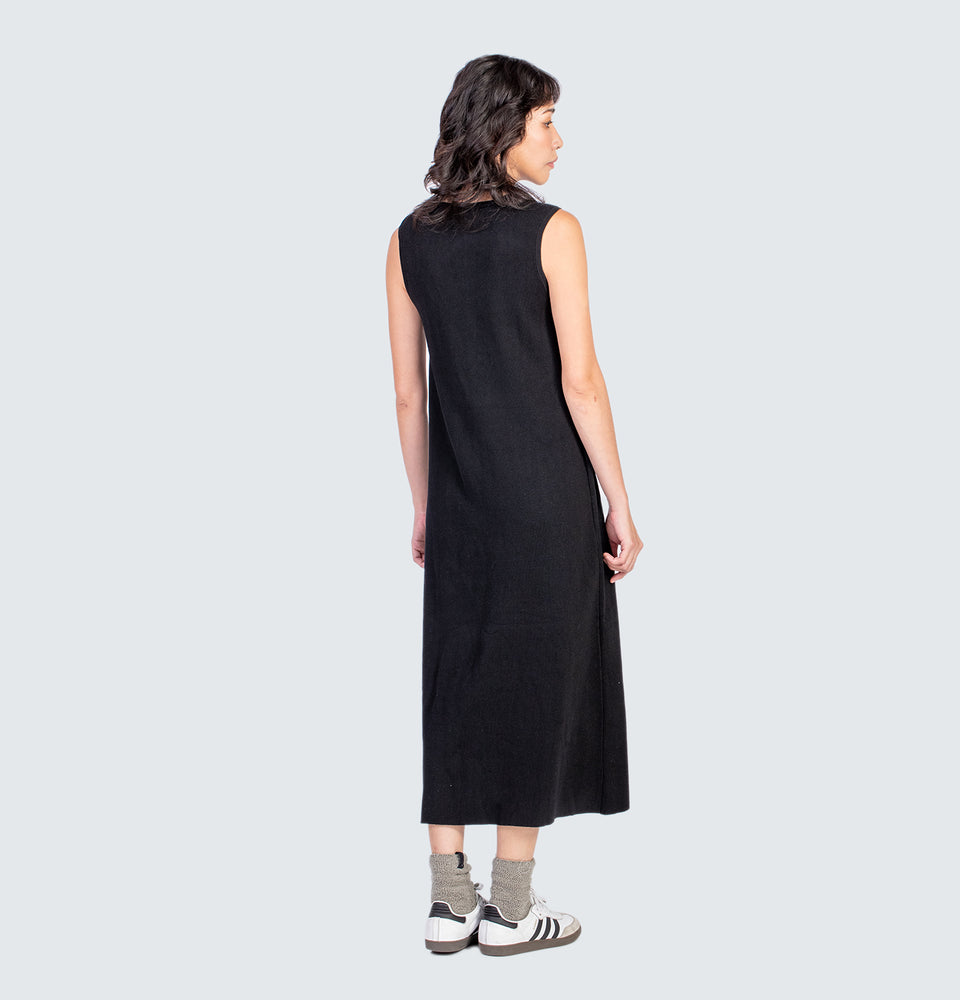 Avery Knitted Maxi Dress Black