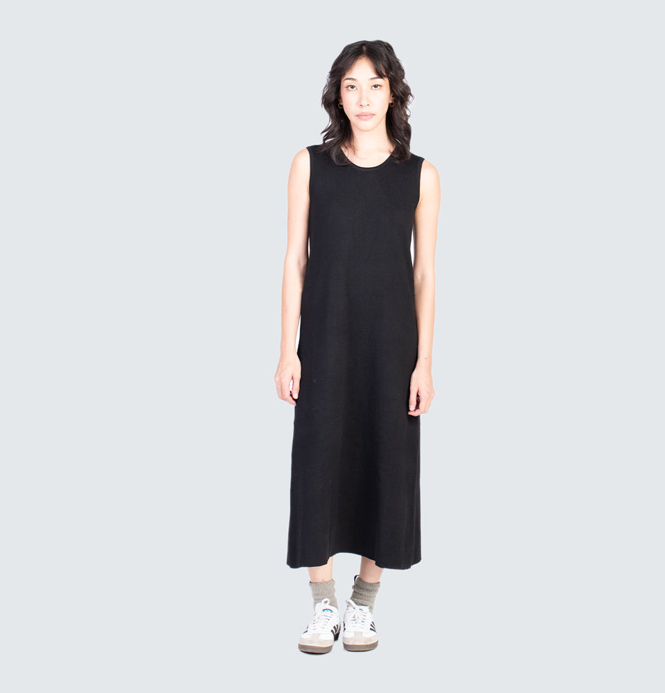 Avery Knitted Maxi Dress Black