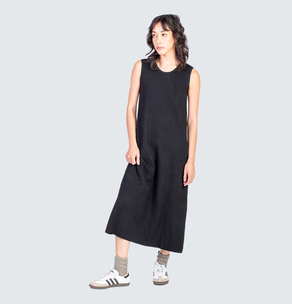 Avery Knitted Maxi Dress Black