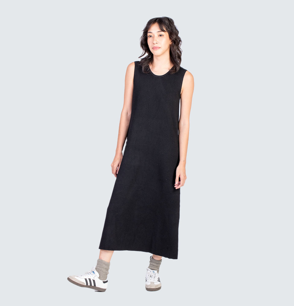 Avery Knitted Maxi Dress Black