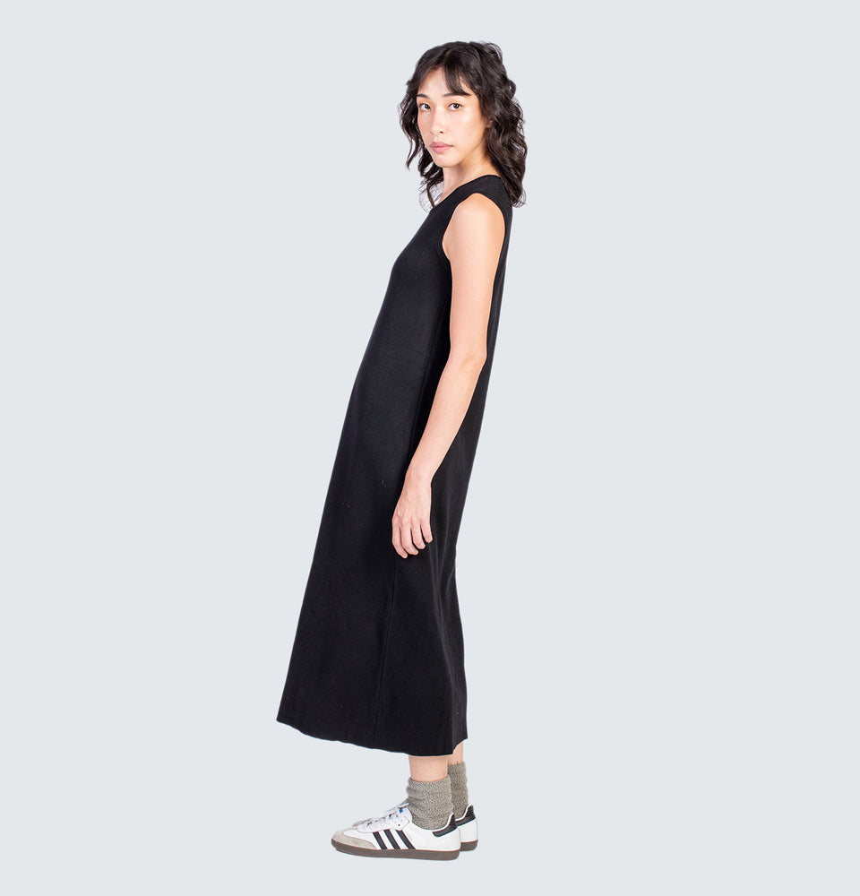 Avery Knitted Maxi Dress Black