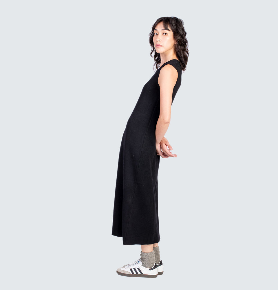 Avery Knitted Maxi Dress Black