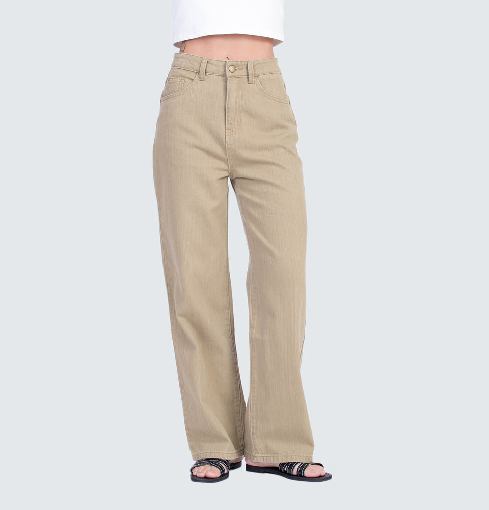 Shiloh Straight Leg Jeans in Khaki