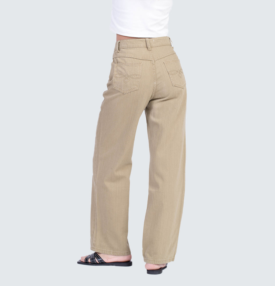 Shiloh Straight Leg Jeans in Khaki