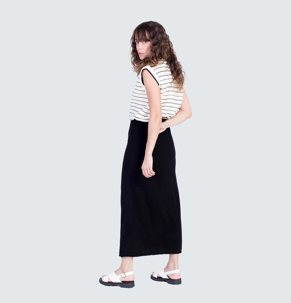 Payton Midi Skirt in Black
