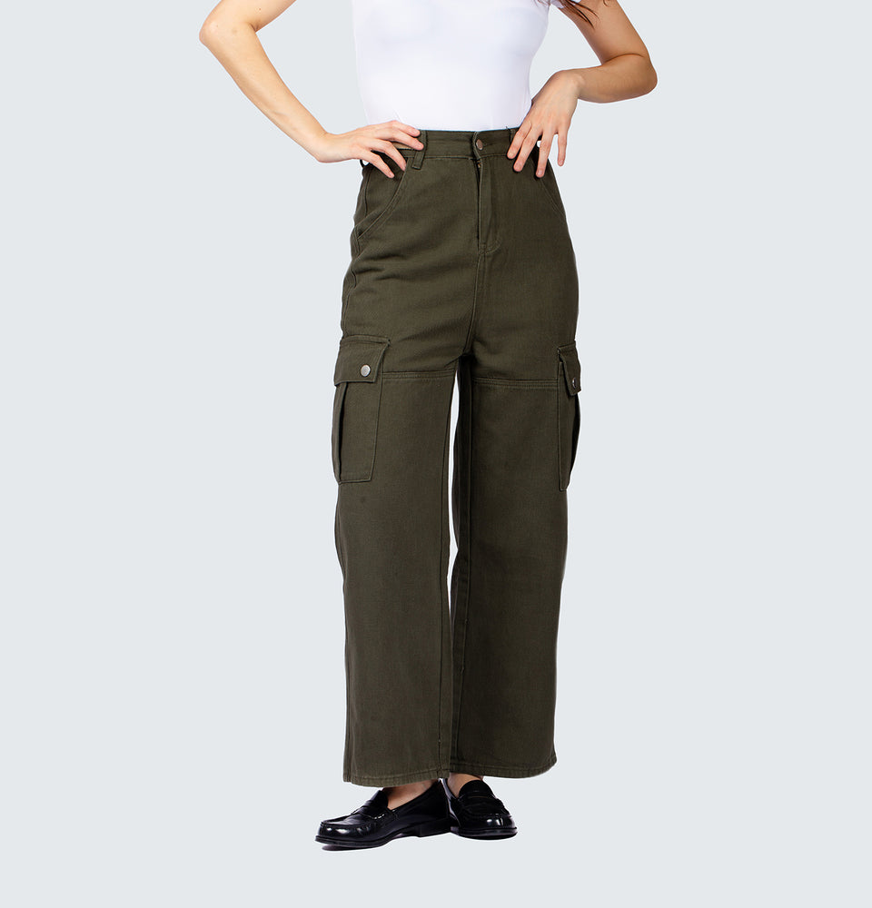 Ada Cargo Jeans