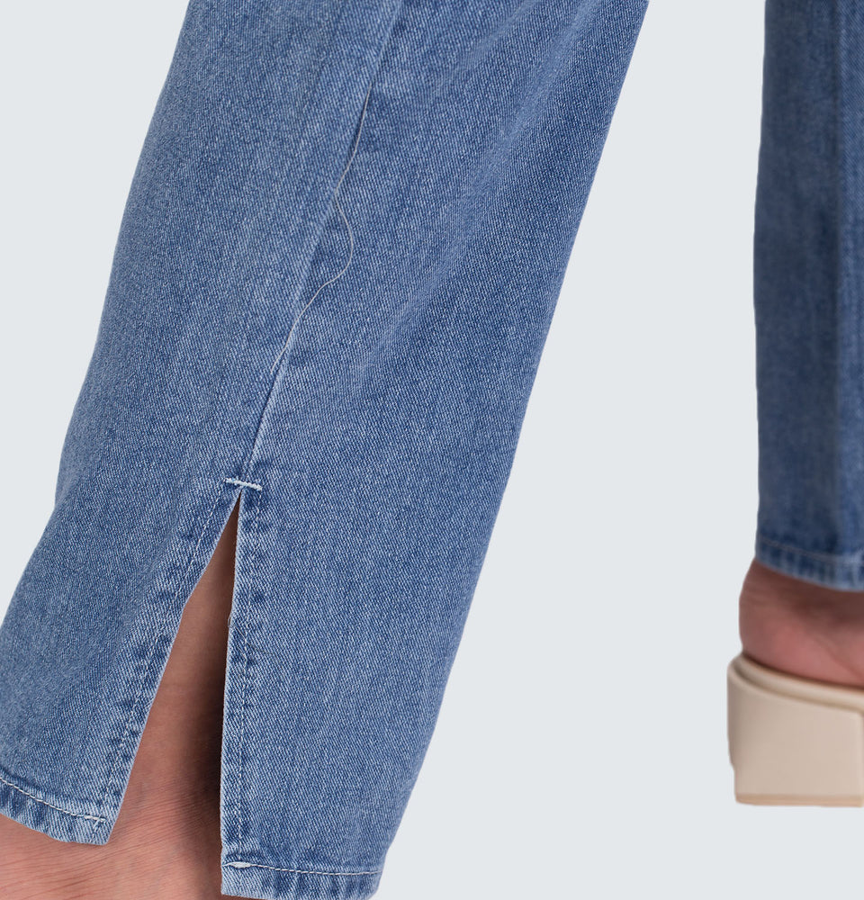 Stacey Straight Cut Jeans