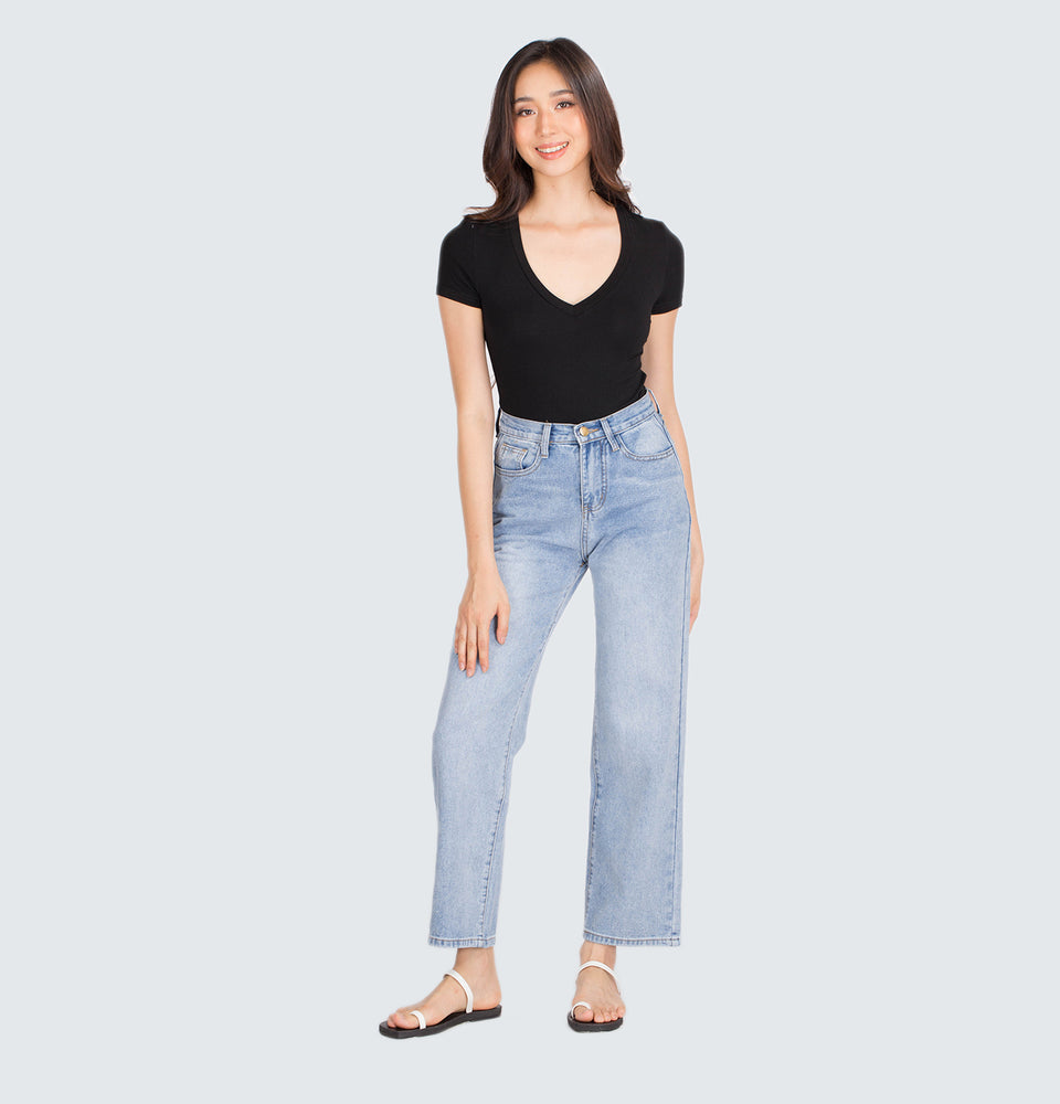 Ally High-Rise Relaxed Fit Straight-Leg Jeans