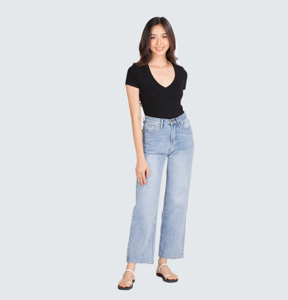 Ally High-Rise Relaxed Fit Straight-Leg Jeans