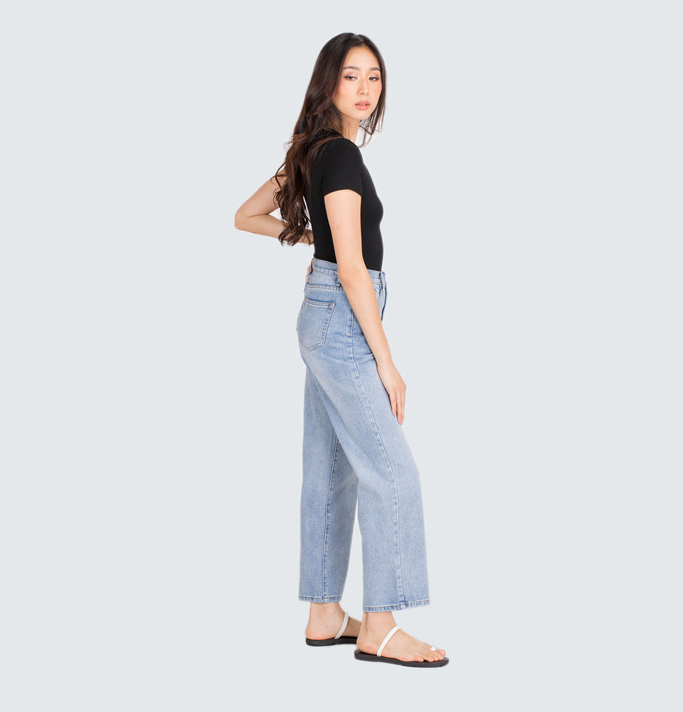 Ally High-Rise Relaxed Fit Straight-Leg Jeans