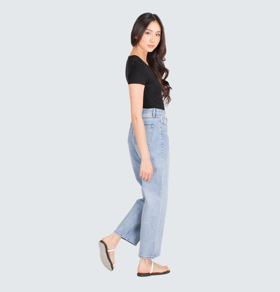 Ally High-Rise Relaxed Fit Straight-Leg Jeans