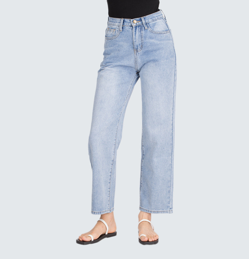 Ally High-Rise Relaxed Fit Straight-Leg Jeans