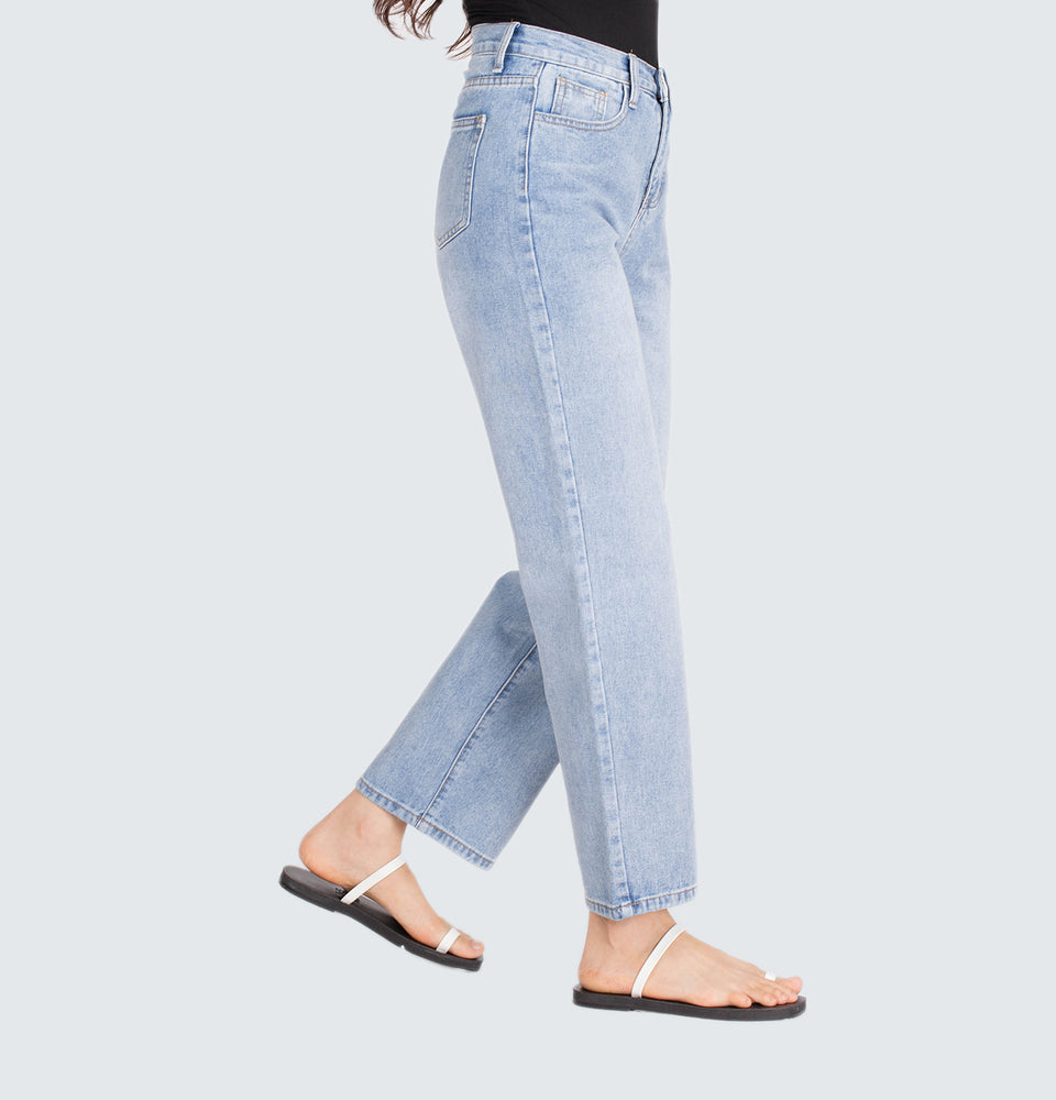 Ally High-Rise Relaxed Fit Straight-Leg Jeans