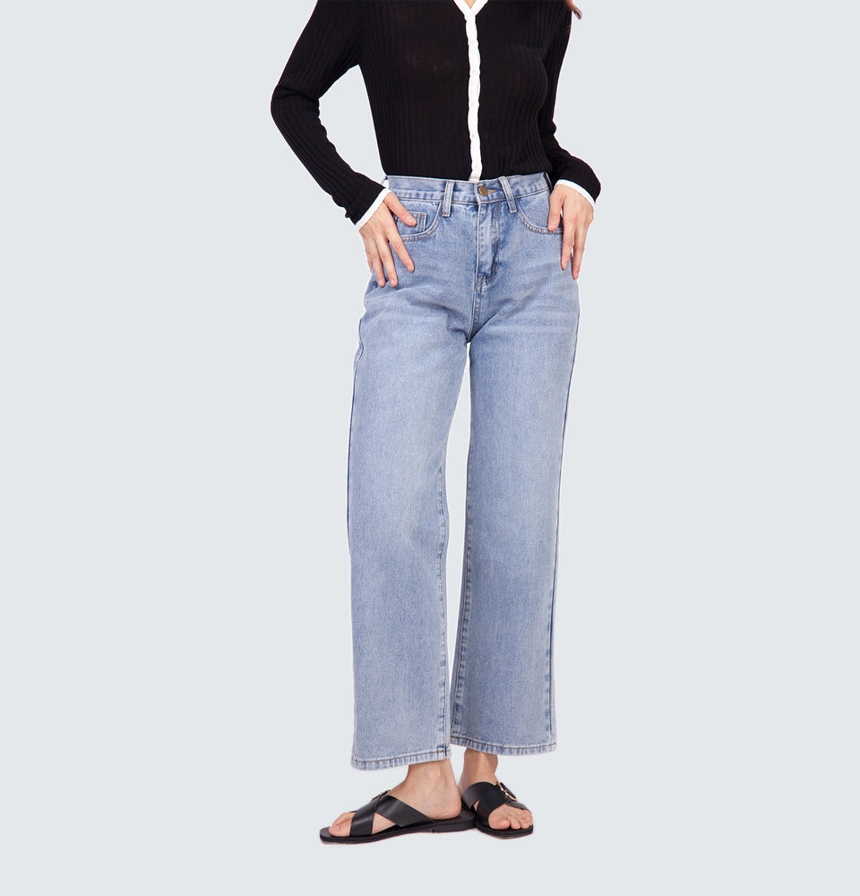 Ally High-Rise Relaxed Fit Straight-Leg Jeans