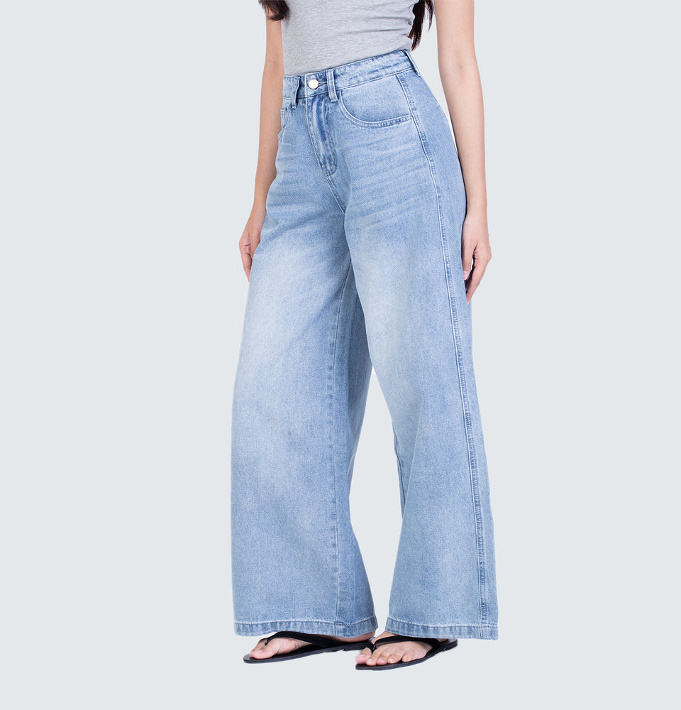 Thea Extra Wide Leg Jeans