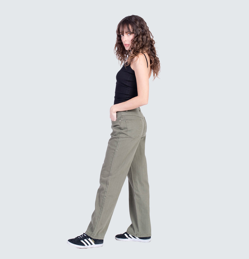 Shiloh Straight Leg Jeans in Army Green