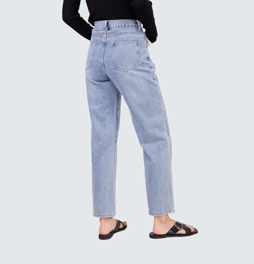 Mid Wash Cotton Relaxed Fit Women's Jeans